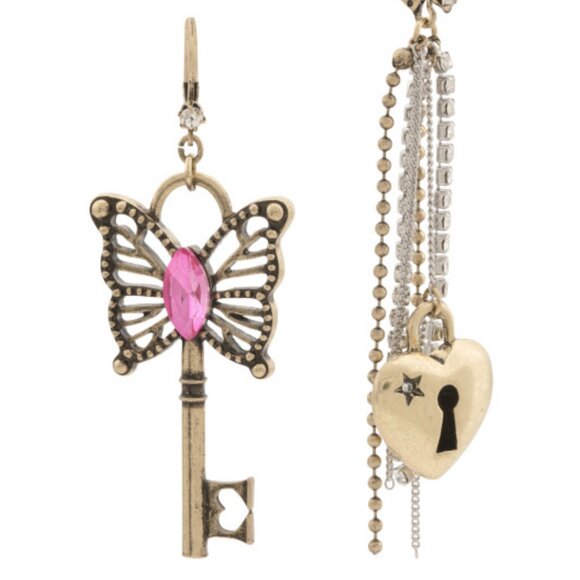 Betsey Johnson Lock Key Heart Earrings NWT - Picture 1 of 8